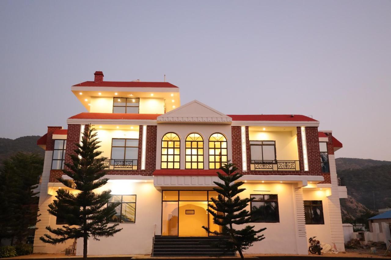 Winter Mountain Resort Pushkar Extérieur photo
