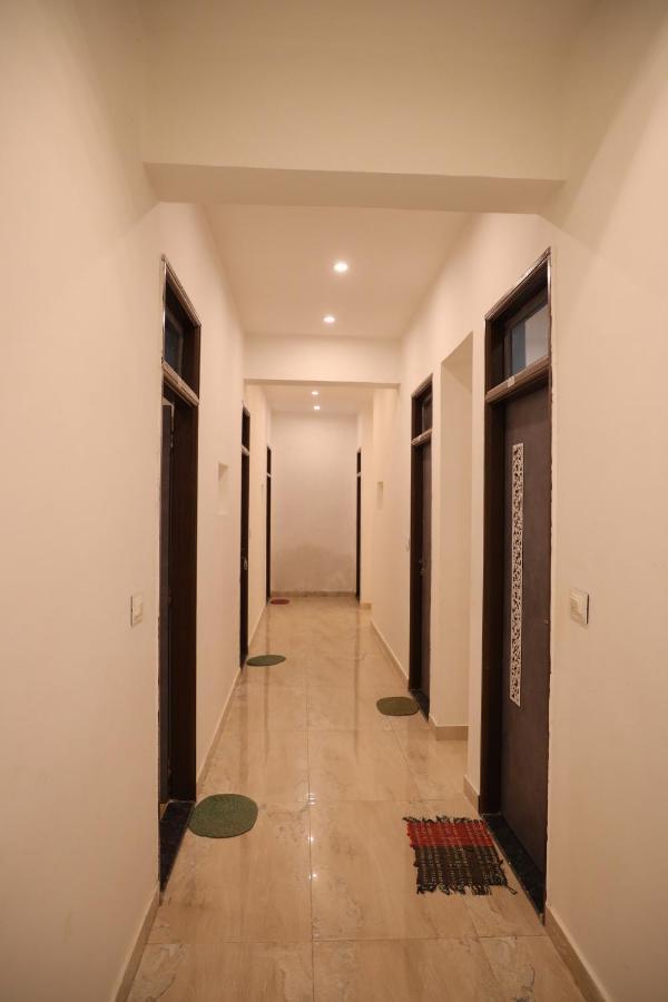 Winter Mountain Resort Pushkar Extérieur photo
