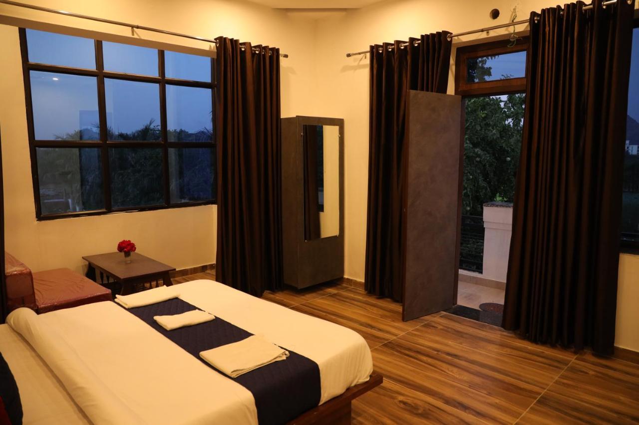 Winter Mountain Resort Pushkar Extérieur photo