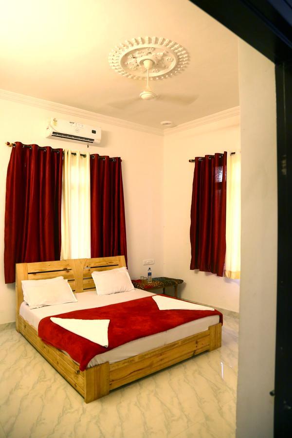Winter Mountain Resort Pushkar Extérieur photo