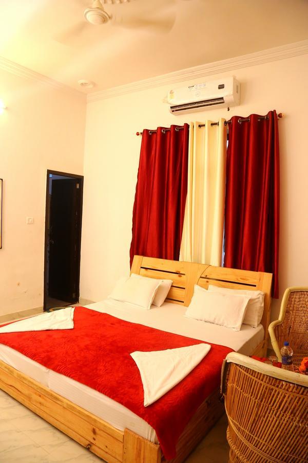 Winter Mountain Resort Pushkar Extérieur photo