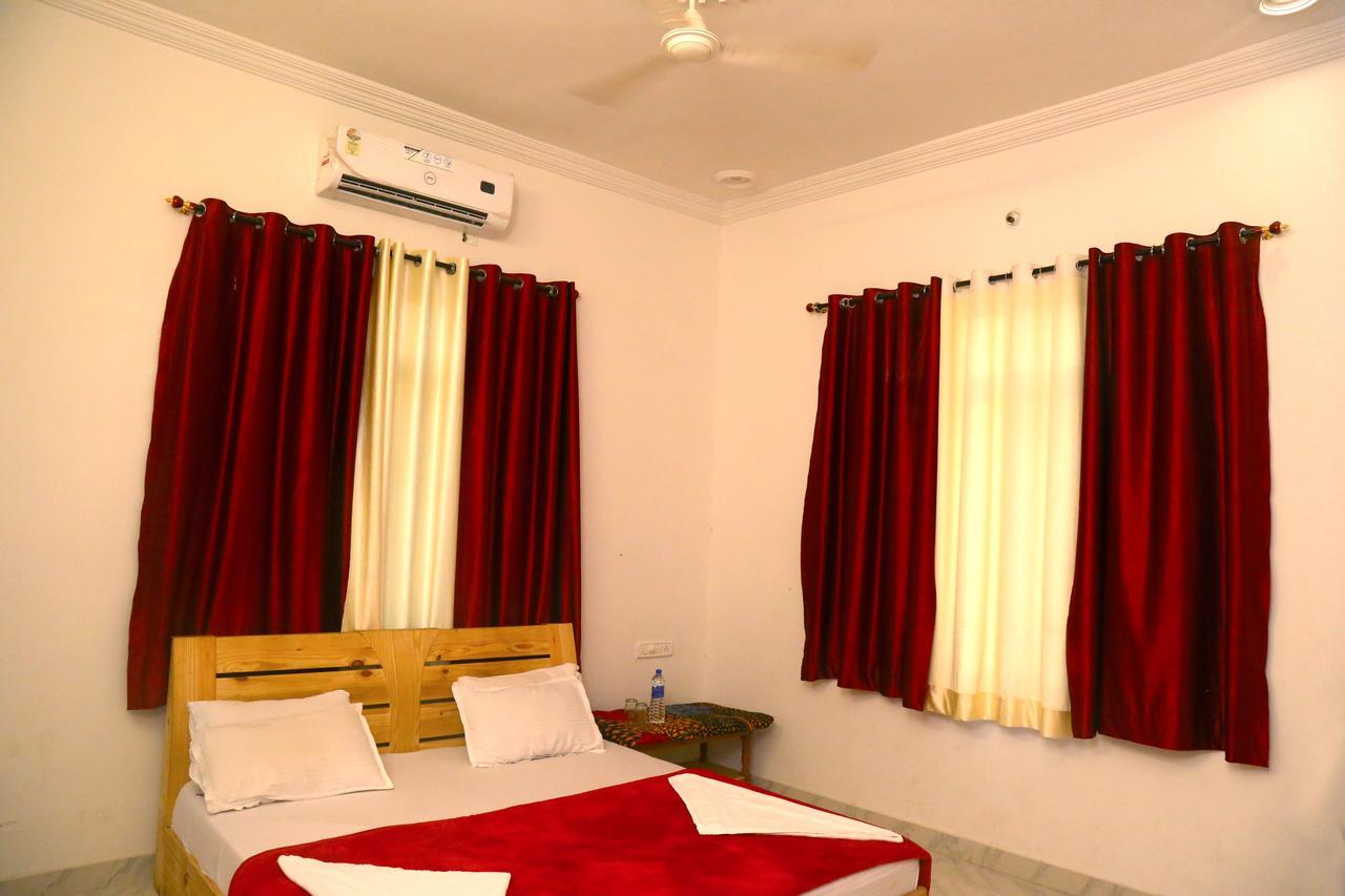 Winter Mountain Resort Pushkar Extérieur photo